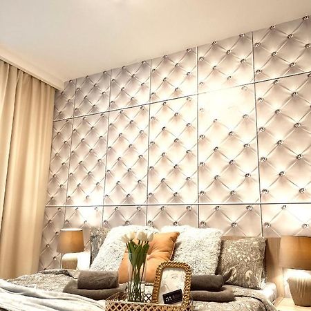 ז'שוב Downtown Apartments Presley Air-Conditioned מראה חיצוני תמונה